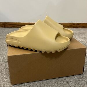 Adidas Yeezy Slides